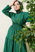 Nakışlı Bel Lastikli Kat Kat Elbise Zümrüt thumbnail 2