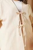 Önü Bağcıklı Geniş Kol Kimono Bej thumbnail 4