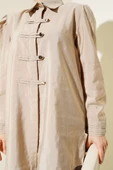 Gold Düğmeli İp Kuşaklı Gömlek Bej thumbnail 4