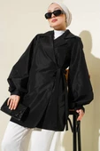 Yan Bağlamalı Parlak Tafta Ceket Siyah thumbnail 1