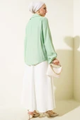 Bebe Yaka Düğme Detaylı Gofre Bluz Fıstık Yeşili thumbnail 3