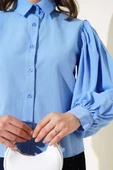 Omuz Pileli Balon Kol Kısa Gömlek Mavi thumbnail 4