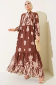 Yaka Bağcıklı Desenli Elbise Kahve thumbnail 1