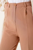 Tek Pileli Cepli Kumaş Pantolon Latte thumbnail 4