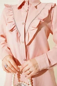Önü Fırfır Taş Şerit Geçişli Düğmeli Gömlek Pudra thumbnail 4