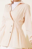 İnci Detaylı Belden Pileli Gömlek Bej thumbnail 4