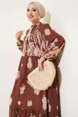 Yaka Bağcıklı Desenli Elbise Kahve thumbnail 2