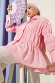 Yaka Büzgülü Gizli Düğmeli Gömlek Pembe thumbnail 1
