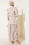 Yan Büzgülü Pileli Etekli İkili Takım Bej thumbnail 3