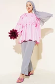 Çiçek Detaylı Kol Lastikli Tunik Pembe thumbnail 2