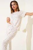 Desenli Bisiklet Yaka Pijama Takımı Ekru thumbnail 2