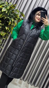 Kadın Tesettür Büyük Beden Kapüşonlu Fermuarlı Kürklü Piramit Desen Şişme Kapitone Yelek thumbnail 6