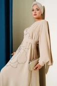 Çiçek Taş Süslemeli Abiye Elbise Bej thumbnail 1