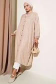 Desenli Tahta Düğmeli Uzun Gömlek Bej thumbnail 2