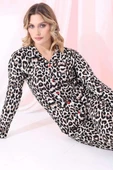 Leopar Desenli Düğmeli Süet Pijama Takımı Leopar thumbnail 1