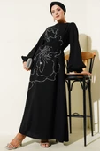 Çiçek Taş Süslemeli Abiye Elbise Siyah thumbnail 1