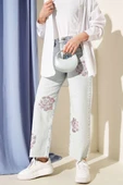 Gül Detaylı Mini Taş Detaylı Pantolon Açık Kar thumbnail 2