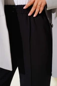 Dar Paça Bel Lastikli Çımalı Pantolon Siyah thumbnail 4
