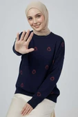 Kalp Nakışlı Triko Kazak lacivert thumbnail 2