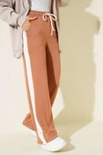 Loyşa Yan Şeritli Bel Lastikli Pantolon Camel thumbnail 1
