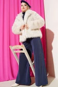 Kürklü Düğmeli Kısa Mont Taş thumbnail 2