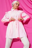 Omuz Fırfırlı Şeritli Kuşaklı Gömlek Toz Pembe thumbnail 1