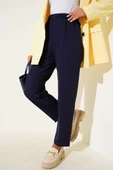 Dar Paça Bel Lastikli Çımalı Pantolon Lacivert thumbnail 1