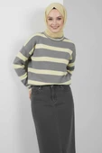 Yatay Çizgi Detaylı Kısa Triko Kazak Gri Sarı thumbnail 1