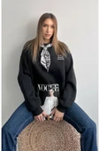 Quzu Fular Detaylı Kadın Sweatshirt thumbnail 1