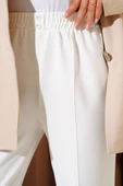 Dar Paça Bel Lastikli Çımalı Pantolon Ekru thumbnail 4