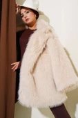Düğmesiz Astarlı Kürk Bej thumbnail 1