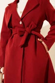 Tek Omuz Apoletli Düğme Detaylı Kaşe Kaban Bordo thumbnail 4