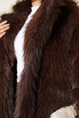 Kruvaze Yaka Düğmeli Kürklü Mont Kahve - 4