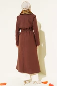 Yaka Kürklü Kuşaklı Uzun Kaban Kahve thumbnail 3