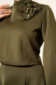 Gül İşlemeli Etekli İkili Takım Haki thumbnail 4