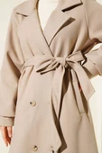 Düğmeli Kuşak Detaylı Kaşe Kaban Bej thumbnail 4