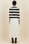 Çizgili Balıkçı Yaka Detaylı Triko Kazak Siyah thumbnail 3