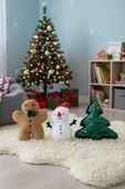 3’lü Peluş Set – Kardan Adam, Kurabiye Adam ve Çam Ağacı Hediyelik Dekoratif Oyuncak - 1