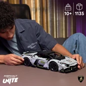 LEGO Technic 42214 Lamborghini Revuelto Süper Spor Araba thumbnail 5