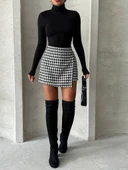 İki düğmeli kaz ayağı desen ch kumaş şort etek siyahbeyaz h26414 thumbnail 14