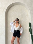 Kemer detaylı gabardin şort siyah s25289 thumbnail 5