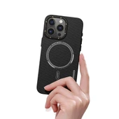 Apple iPhone 15 Kılıf Recci Machinist Serisi M-safe Şarj Özellikli Magnetik Karbon Kapak - 5