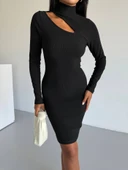 Boğazlı gögüs dekolteli elbise siyah - 10