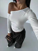 Omuz detaylı kollu bluz beyaz thumbnail 3