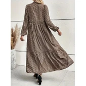 Lucky Life Kadın Uzun Kollu Hakim Yakalı Düğmeli Kemersiz Desenli Maxi Süprem Elbise thumbnail 4