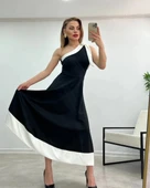 MDB Kadın Tek Omuzu Açık Omuzlardan Kurdela Detaylı çift Renkli Ithal Krep Elbise thumbnail 7