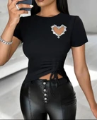 MDB Kadın Kısa Kollu Bisiklet Yaka Kalp Taş Detaylı Viskon Bluz thumbnail 3