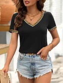 MDB Kadın Kısa Kollu V şerit Etnik Desen Yakalı Viskon Bluz thumbnail 1