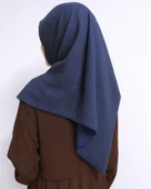 Desenli Denim Eşarp – 95x95 cm, Kaymaz, Dört Mevsim Kullanıma Uygun thumbnail 7