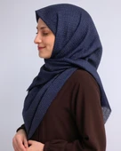 Desenli Denim Eşarp – 95x95 cm, Kaymaz, Dört Mevsim Kullanıma Uygun thumbnail 8